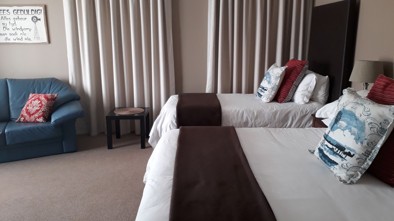 Photo of Bedroom in Oudtshoorn