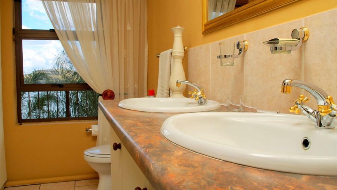 Photo of Bathroom in Kosmos