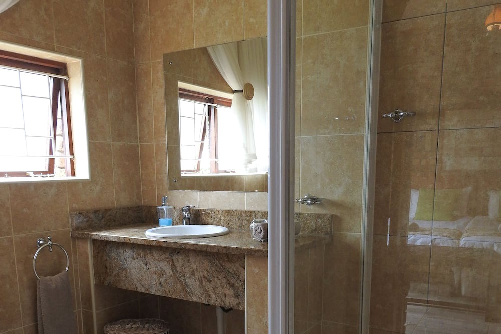 Photo of Bathroom in Linkside
