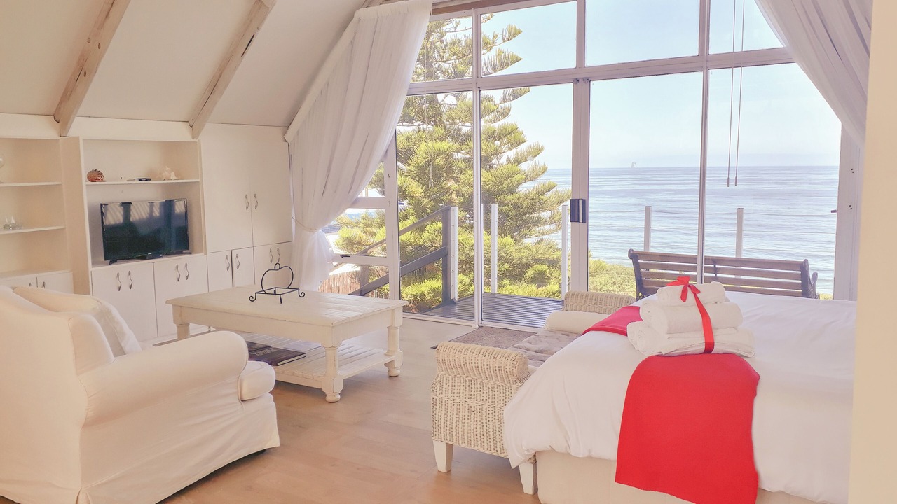 Photo of Bedroom in Wilderness Beach