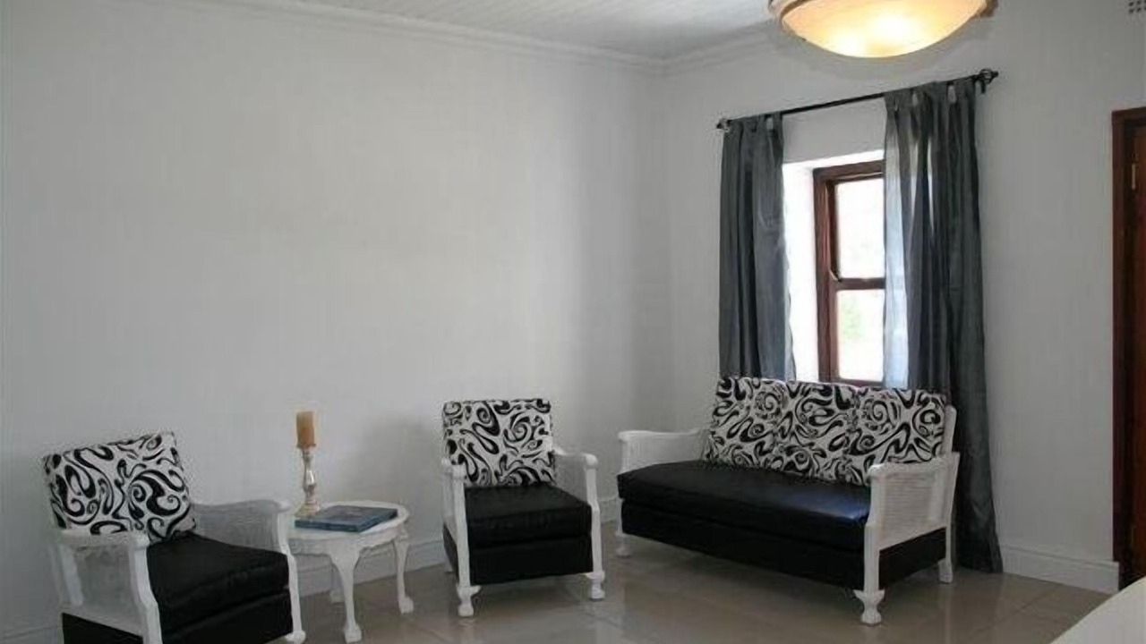 Photo of Others in Paternoster