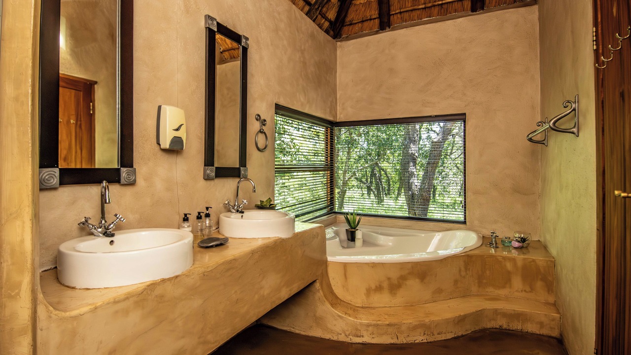Photo of Bathroom in Thorny Bush Game Reserve