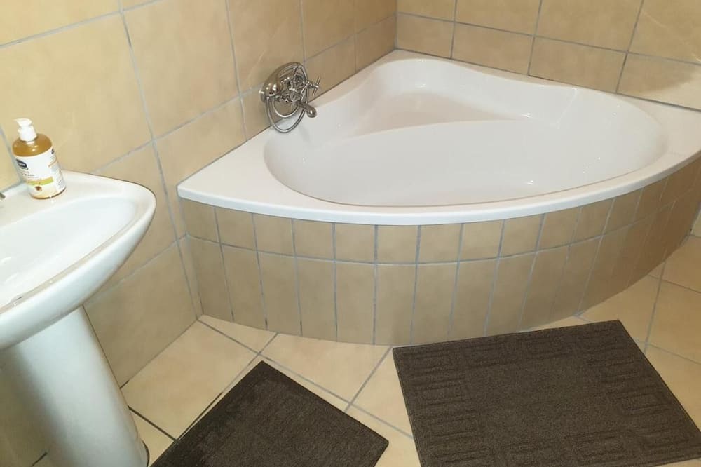 Photo of Bathroom in Sutherland