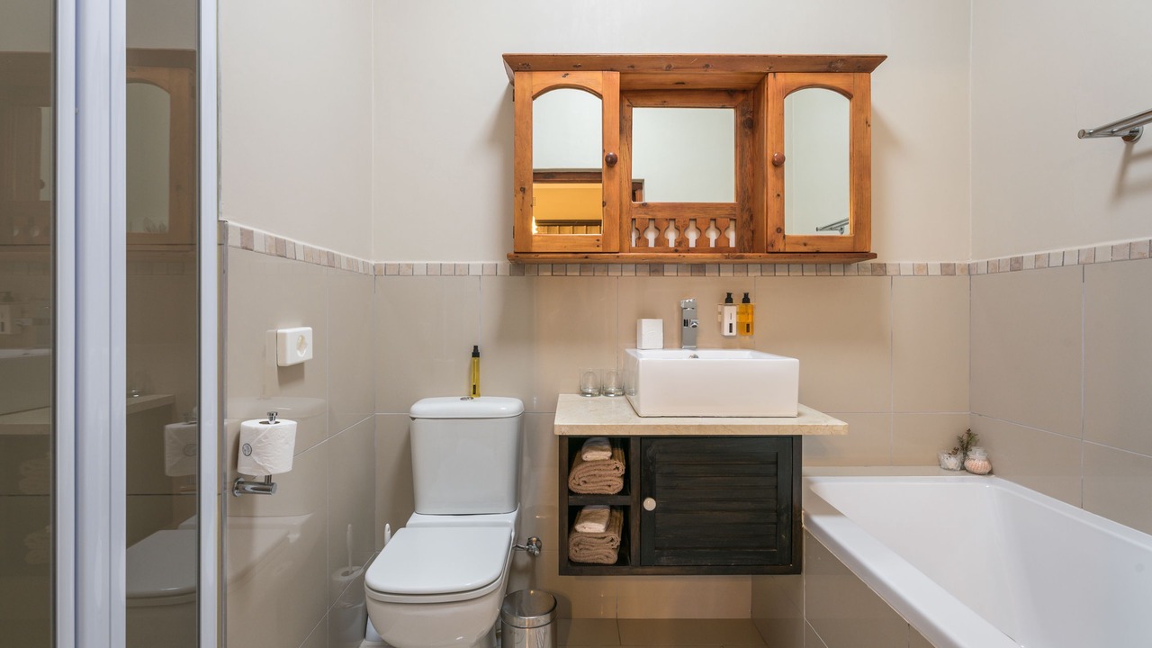 Photo of Bathroom in George