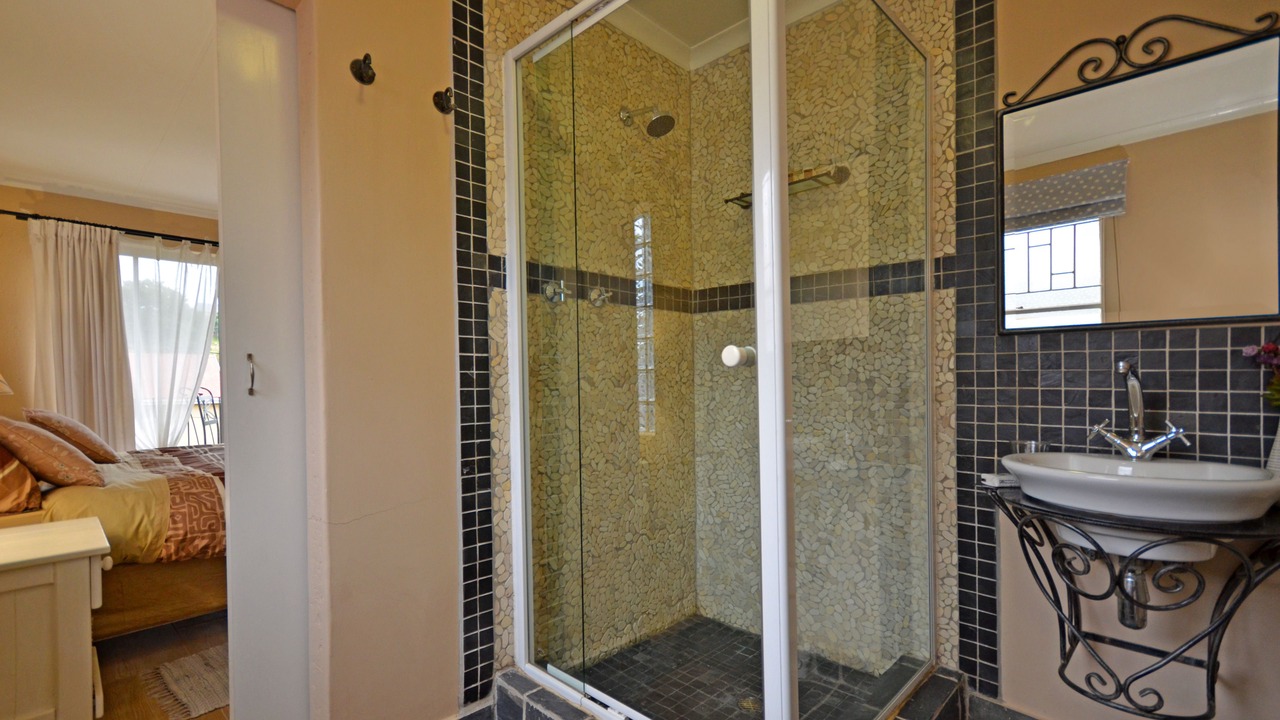 Photo of Bathroom in Greater Johannesburg Metropolitan Area