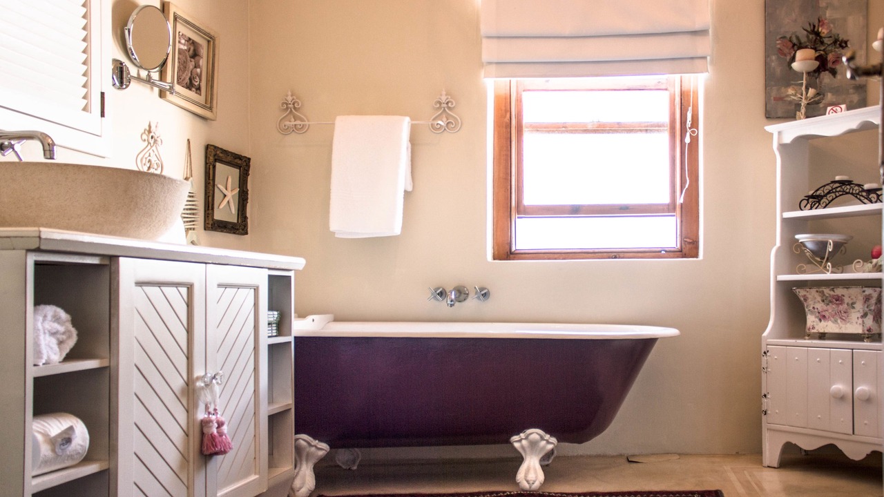 Photo of Bathroom in Paternoster