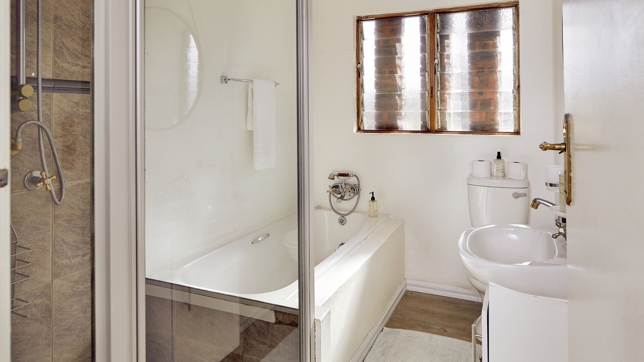 Photo of Bathroom in Bluff