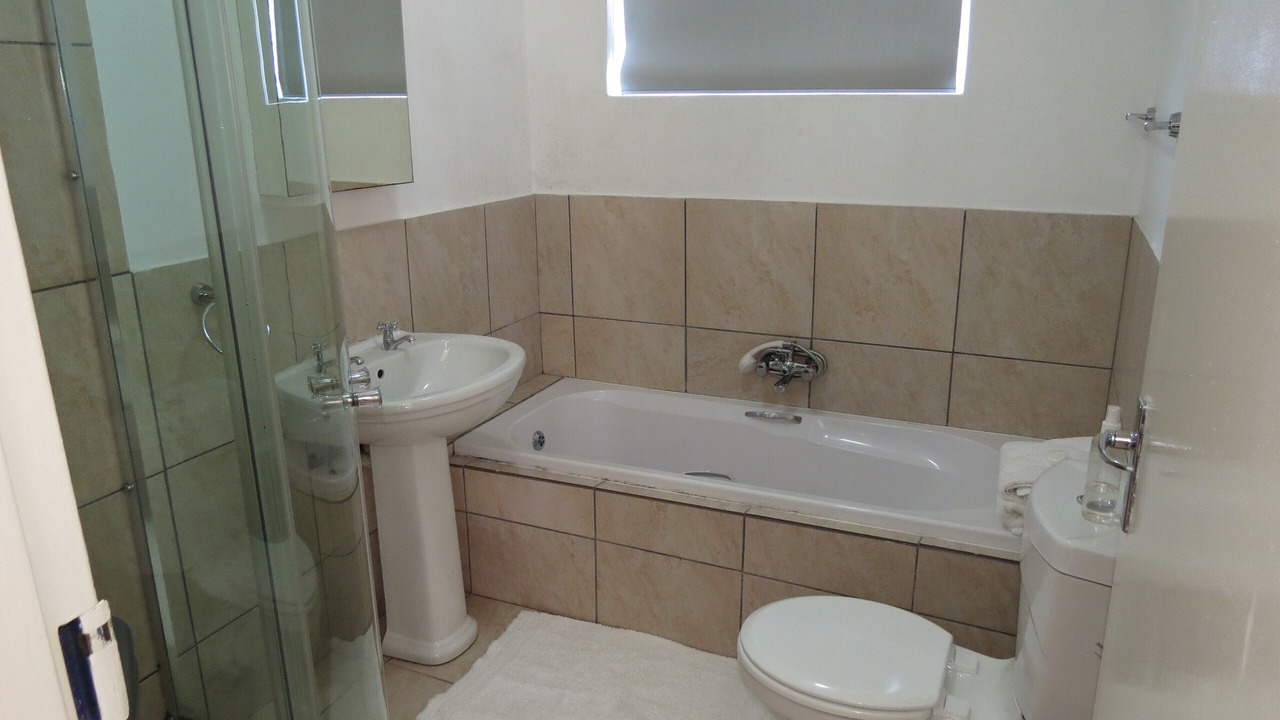Photo of Bathroom in Parow North