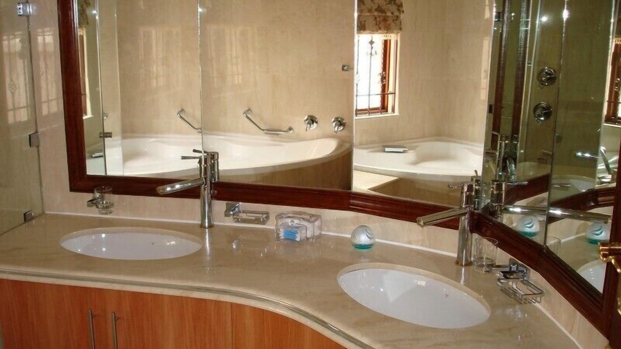 Photo of Bathroom in Kosmos