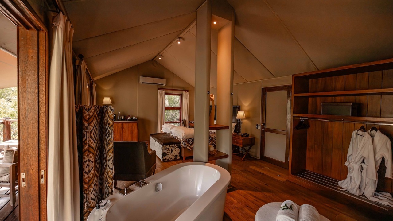 Photo of Bedroom in Thorny Bush Game Reserve