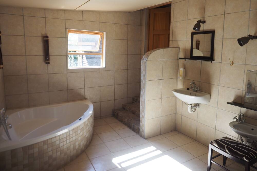 Photo of Bathroom in Paterson