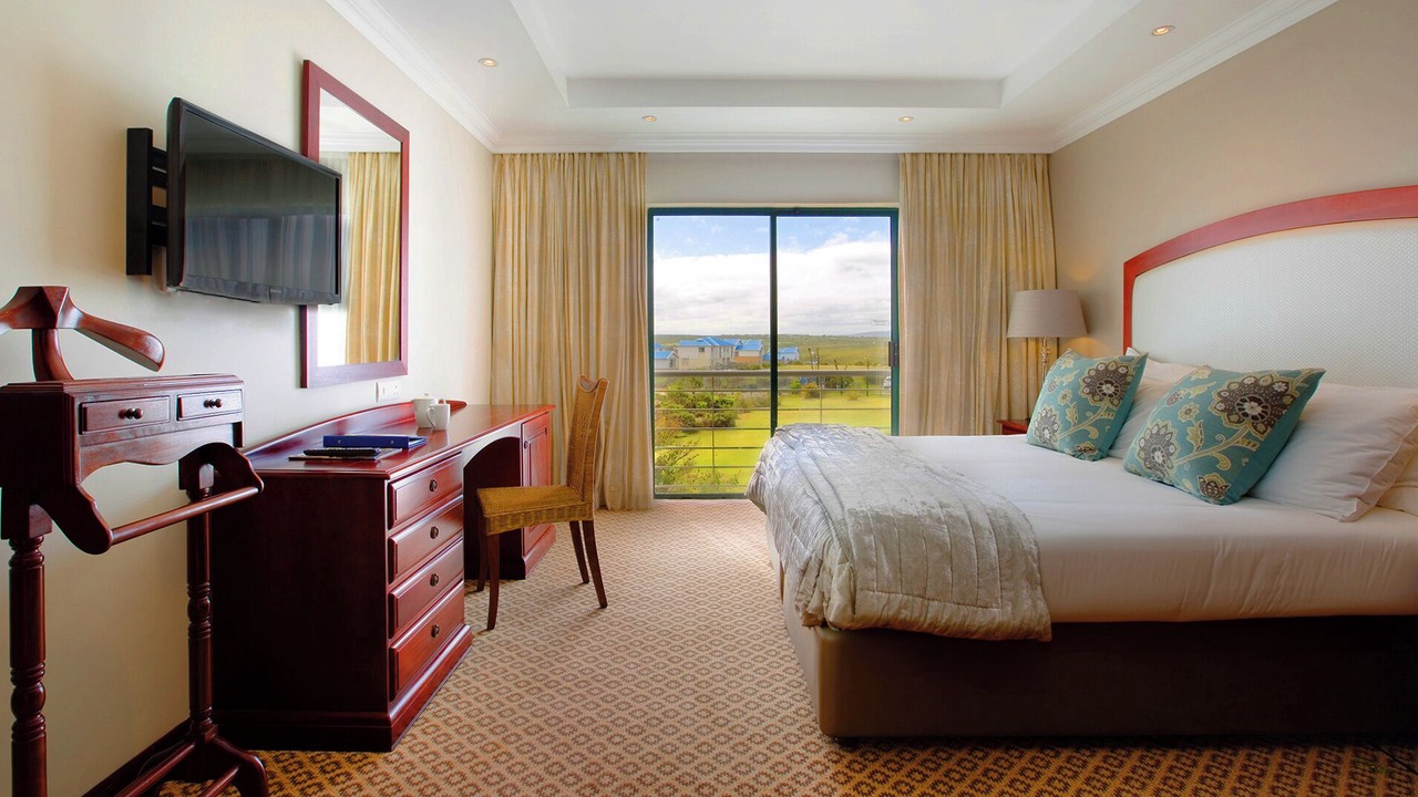 Photo of Bedroom in Pinnacle Point