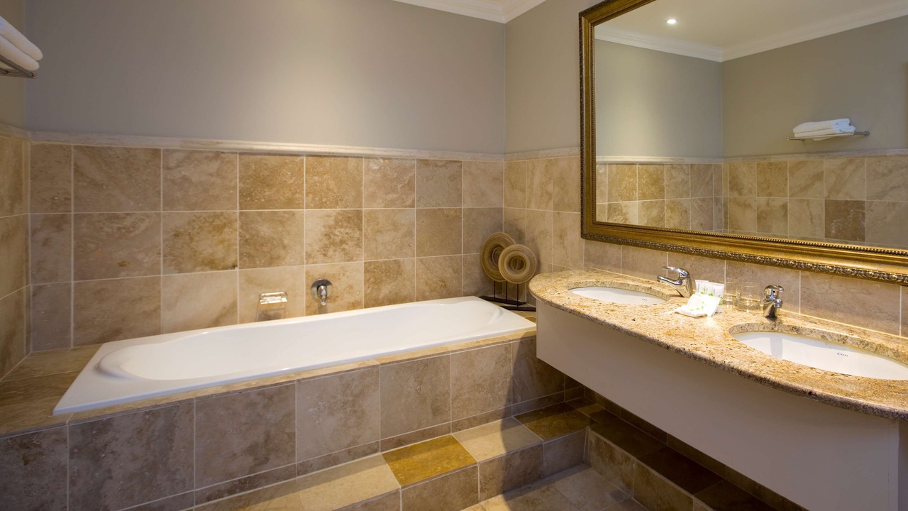 Photo of Bathroom in Pinnacle Point