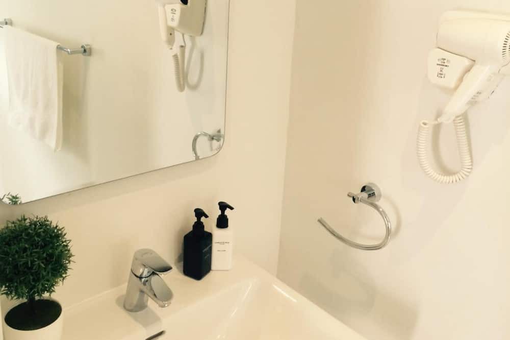 Photo of Bathroom in Athlone