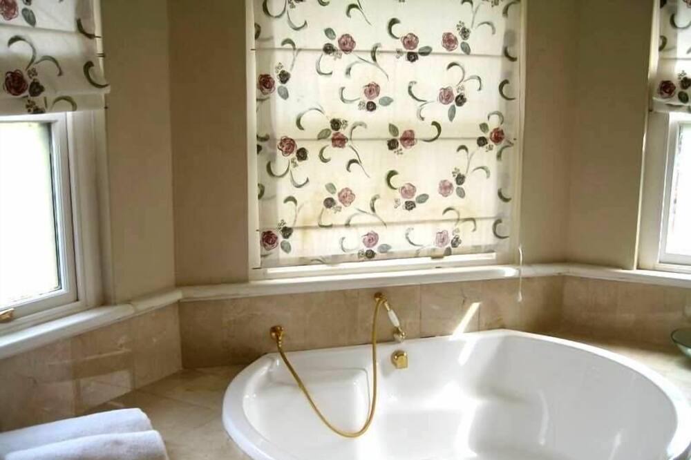 Photo of Bathroom in Riebeeck West