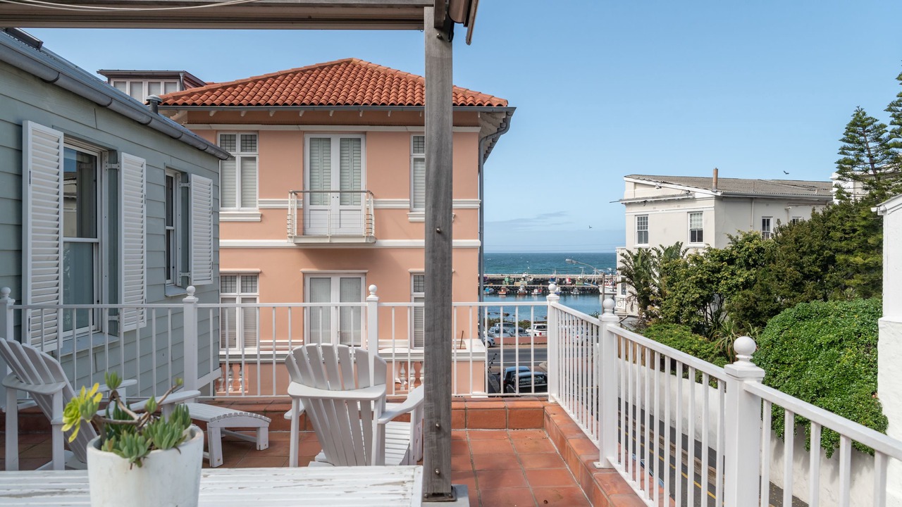 Photo of Patio Balcony in Kalk Bay