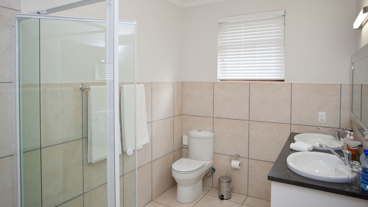 Photo of Bathroom in Calitzdorp