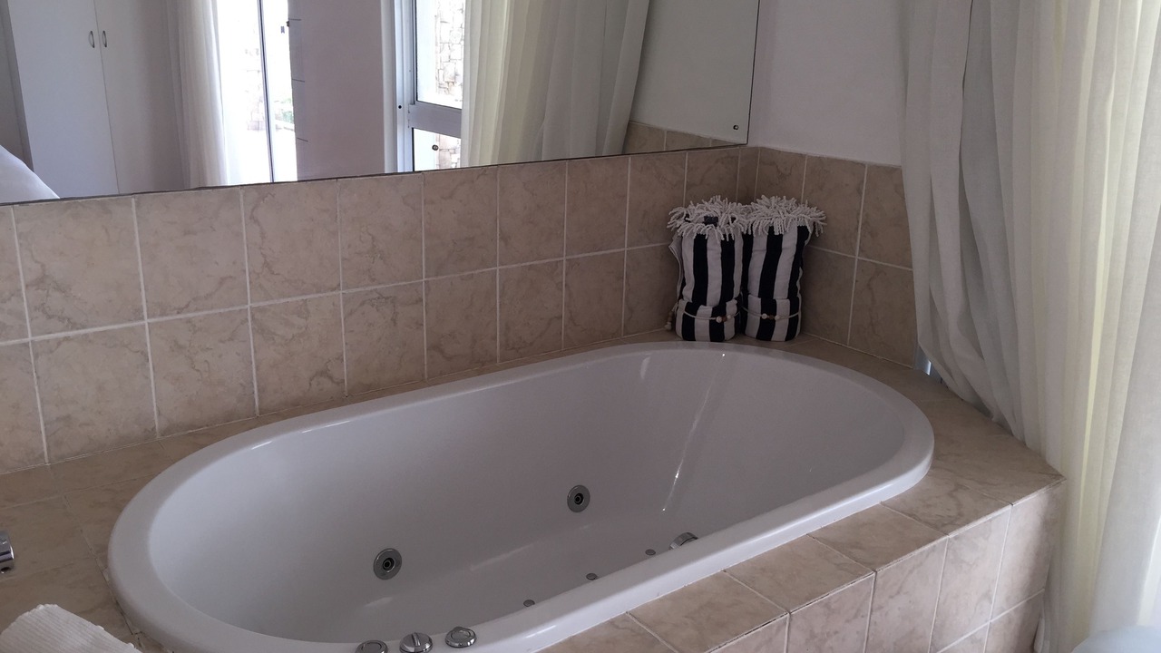 Photo of Bathroom in Paternoster