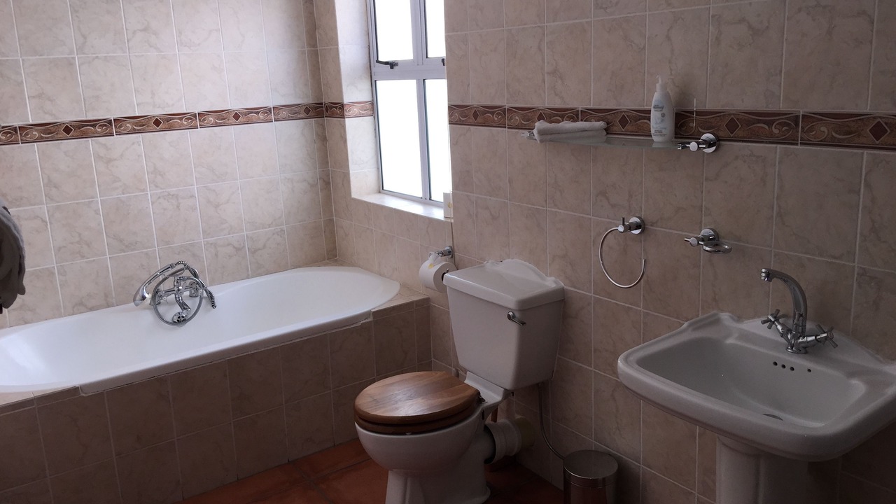Photo of Bathroom in Paternoster