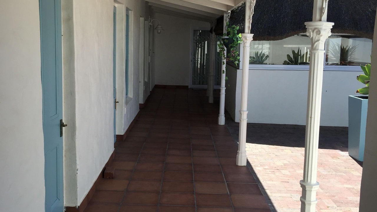 Photo of Others in Paternoster