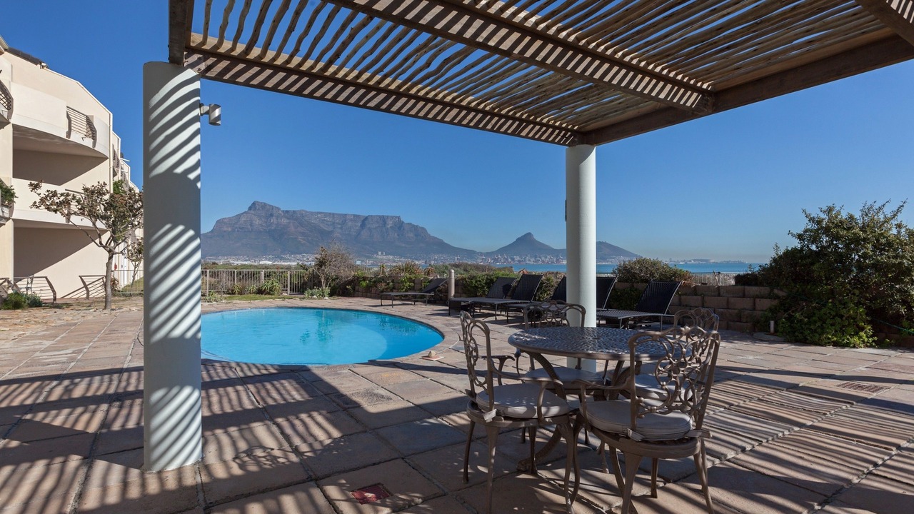 Photo of Patio Balcony in Lagoon Beach