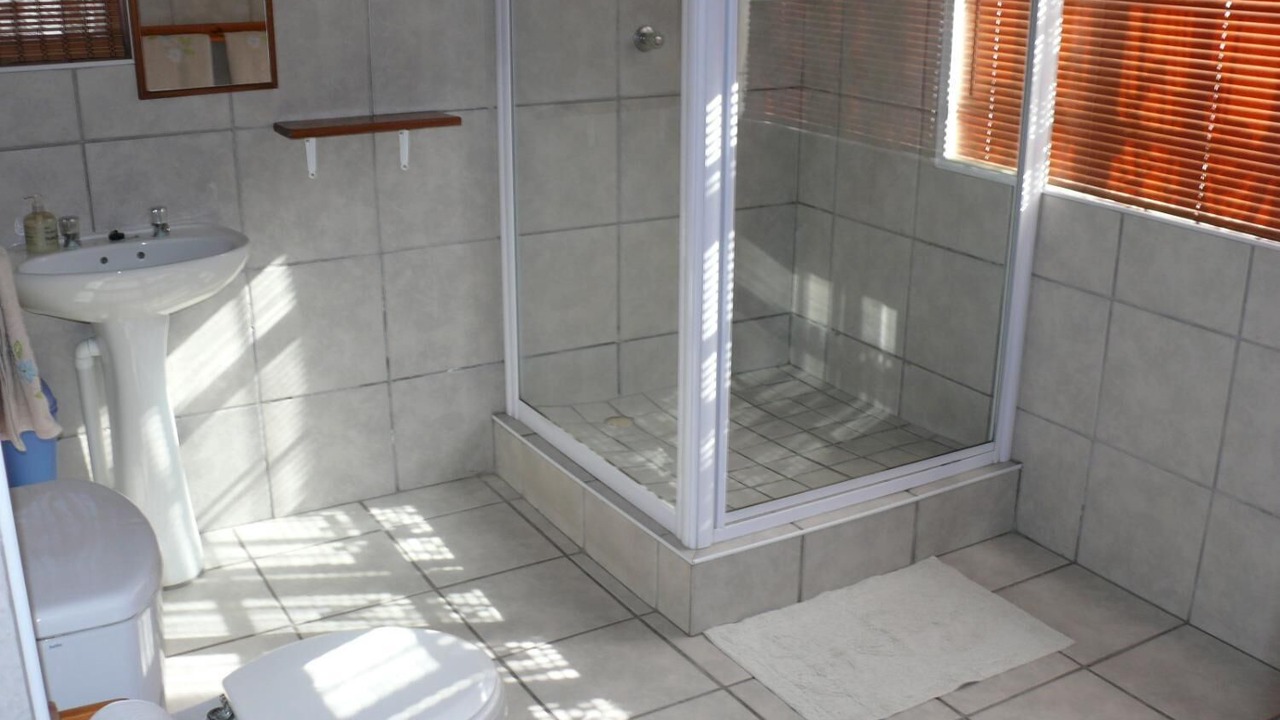 Photo of Bathroom in Westcliff