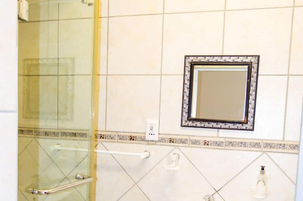 Photo of Bathroom in Newton Park