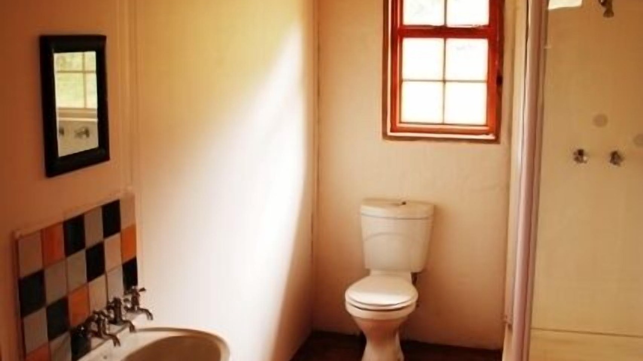 Photo of Bathroom in Willowmore