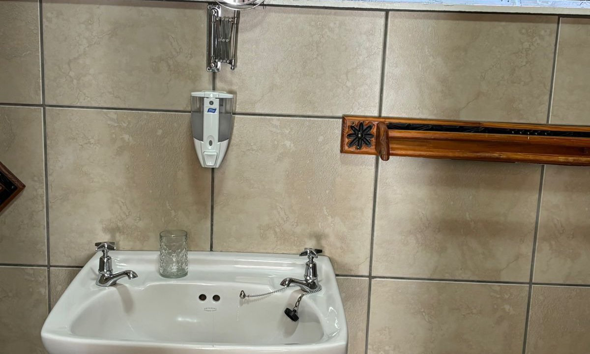 Photo of Bathroom in Fichardt Park
