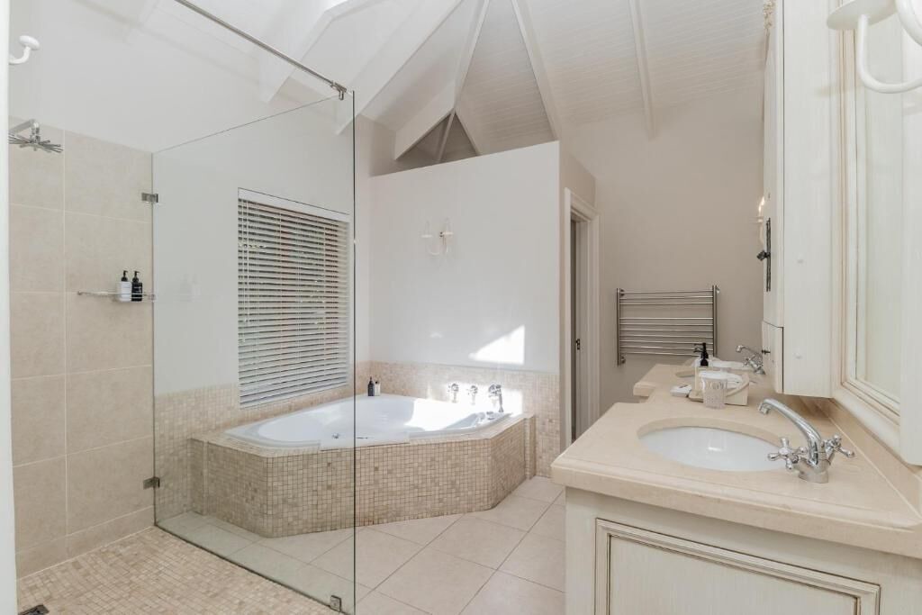 Photo of Bathroom in Newlands