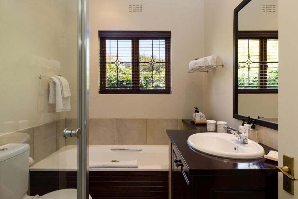 Photo of Bathroom in Newlands
