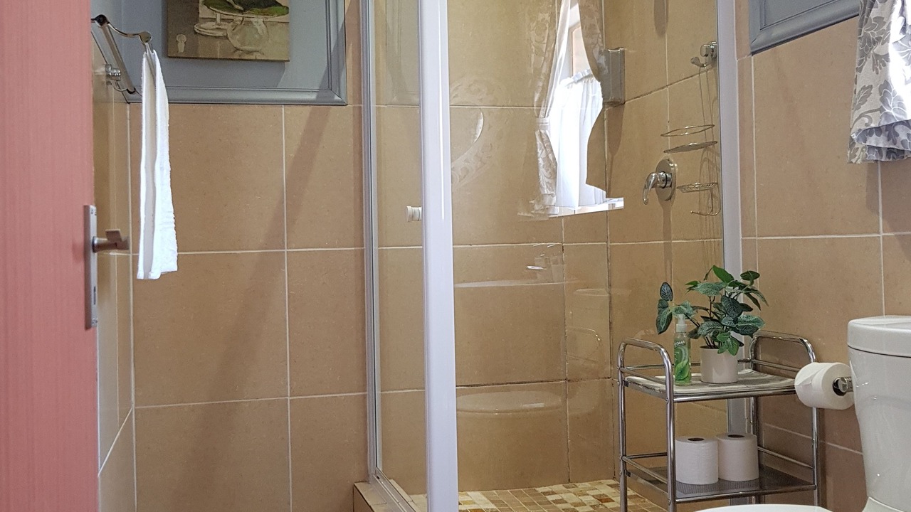 Photo of Bathroom in Greater Johannesburg Metropolitan Area