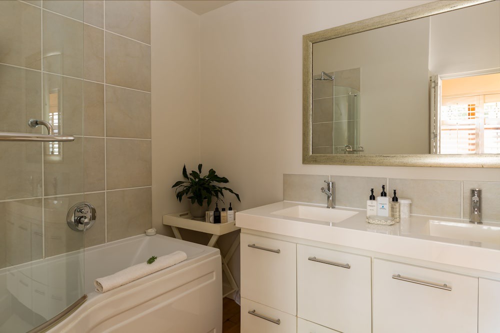 Photo of Bathroom in Newlands