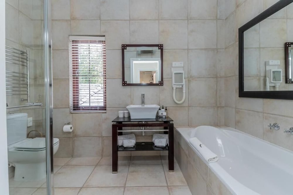 Photo of Bathroom in Newlands