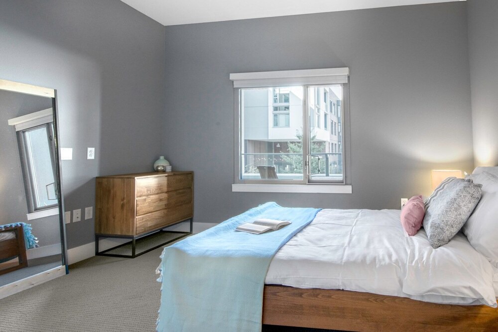 Photo of Bedroom in Mission Bay