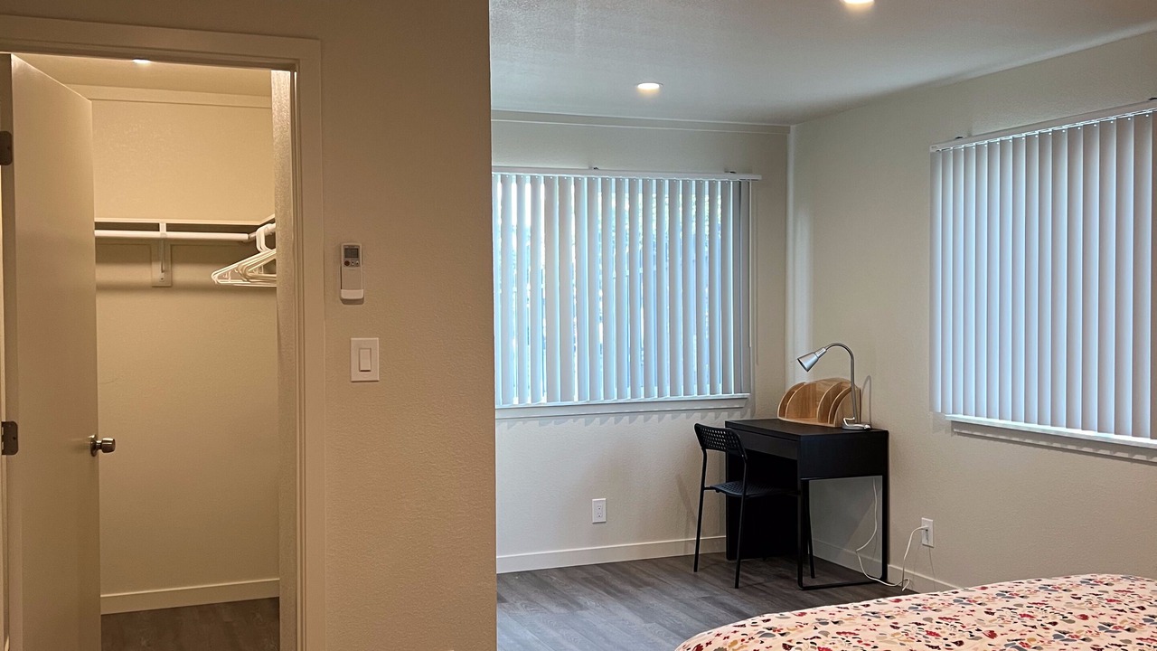 Photo of Bedroom in Oakland