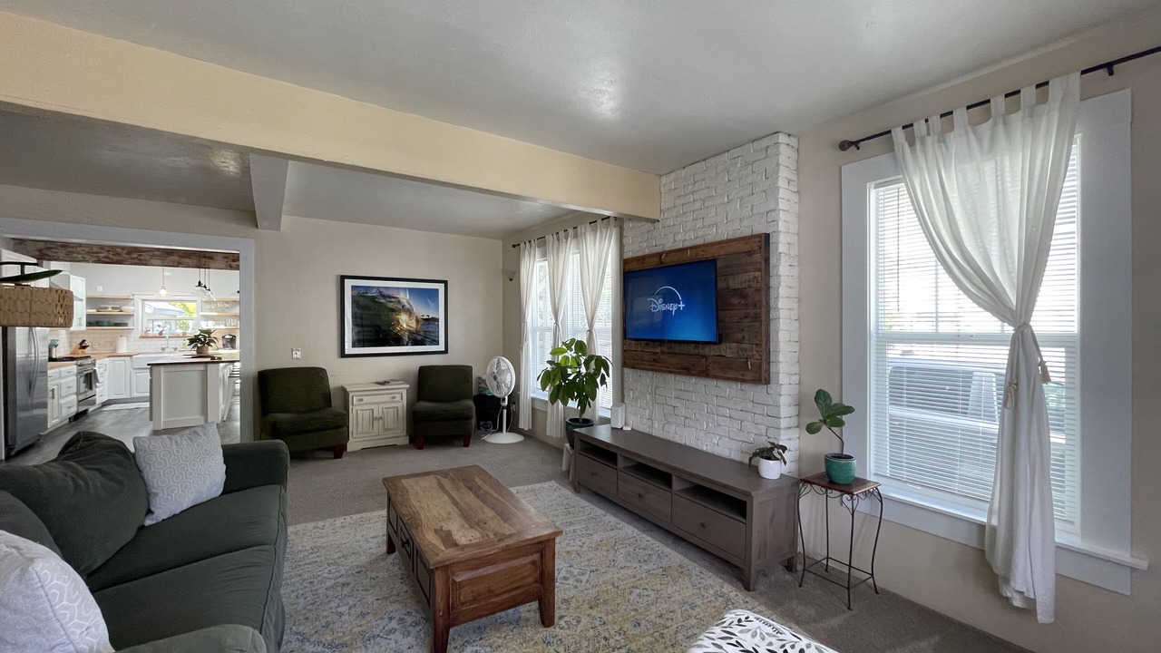 Photo of Livingroom in Westside Santa Cruz