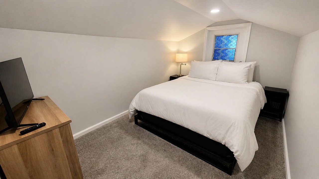 Photo of Bedroom in Martinez