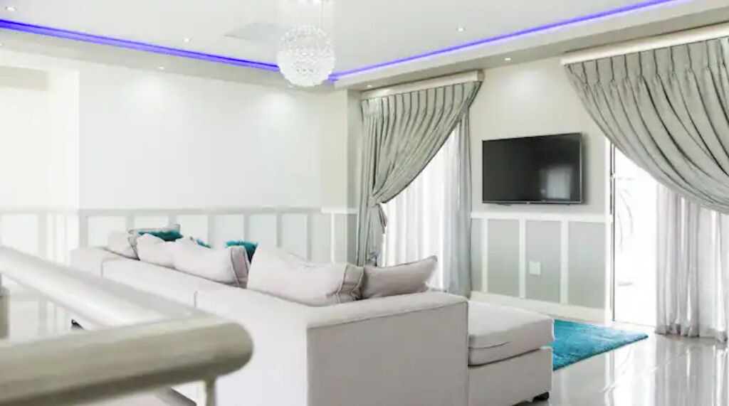 Photo of Livingroom in Greater Johannesburg Metropolitan Area