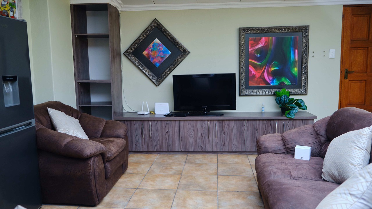 Photo of Livingroom in Greater Johannesburg Metropolitan Area
