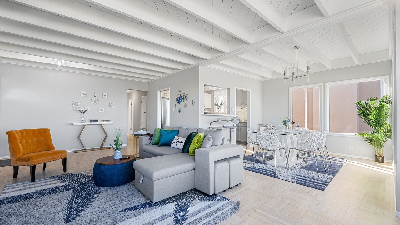 Photo of Livingroom in Westlake