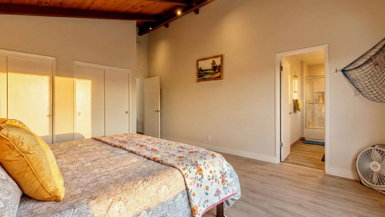 Photo of Bedroom in Moss Beach