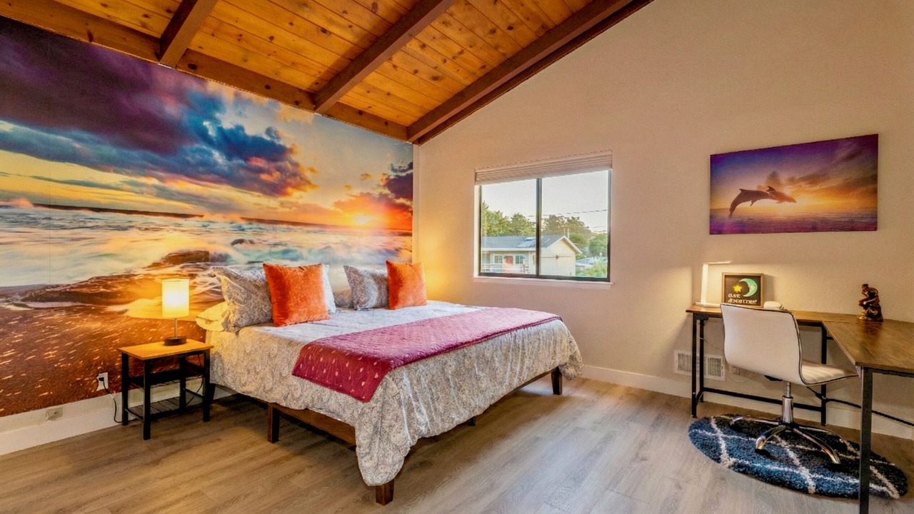 Photo of Bedroom in Moss Beach