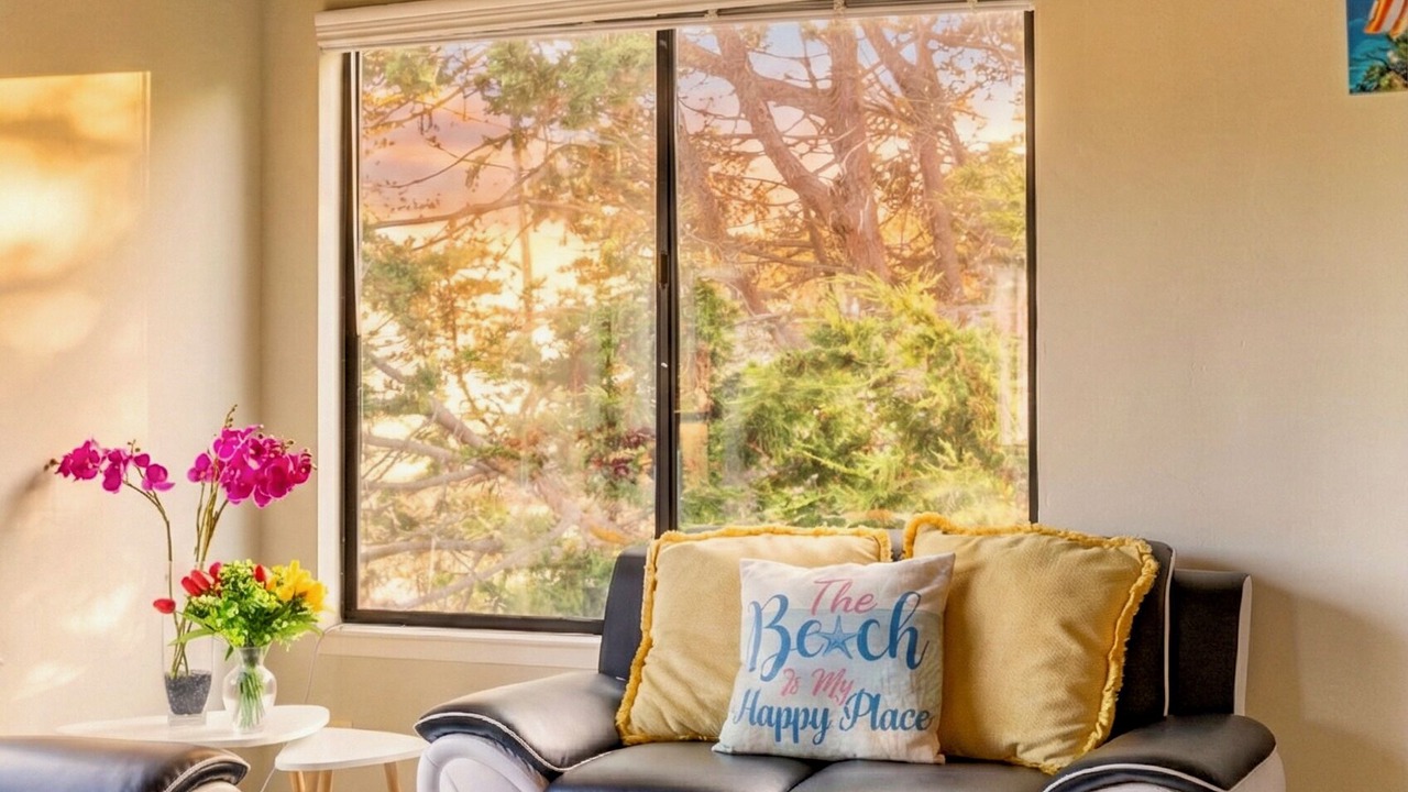 Photo of Livingroom in Moss Beach