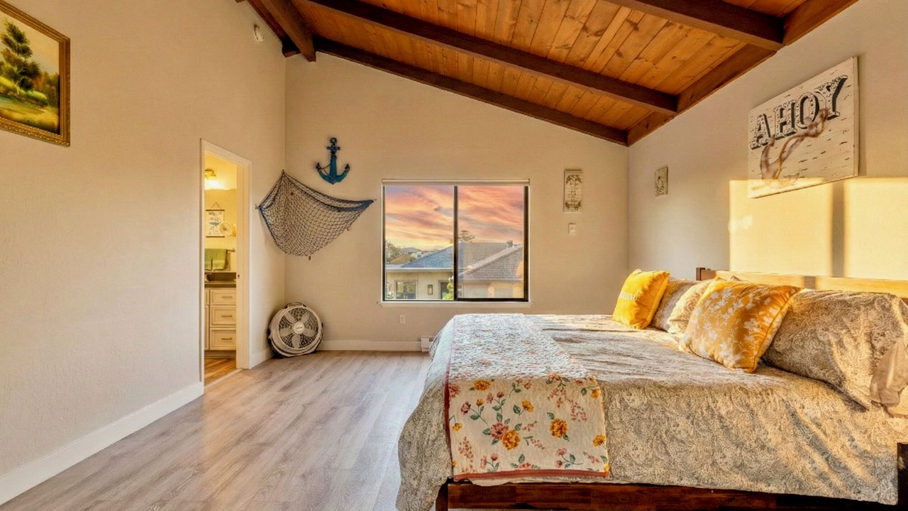 Photo of Bedroom in Moss Beach