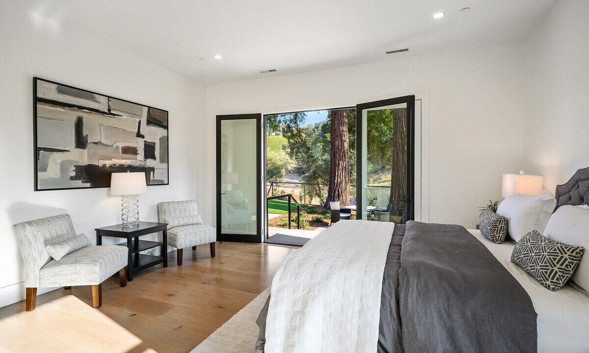 Photo of Bedroom in Geyserville