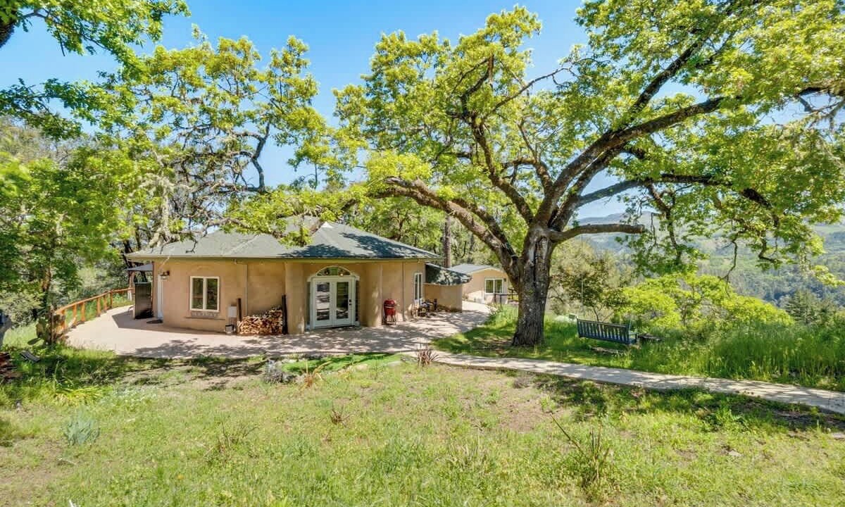 Photo of Outdoor in Benbow