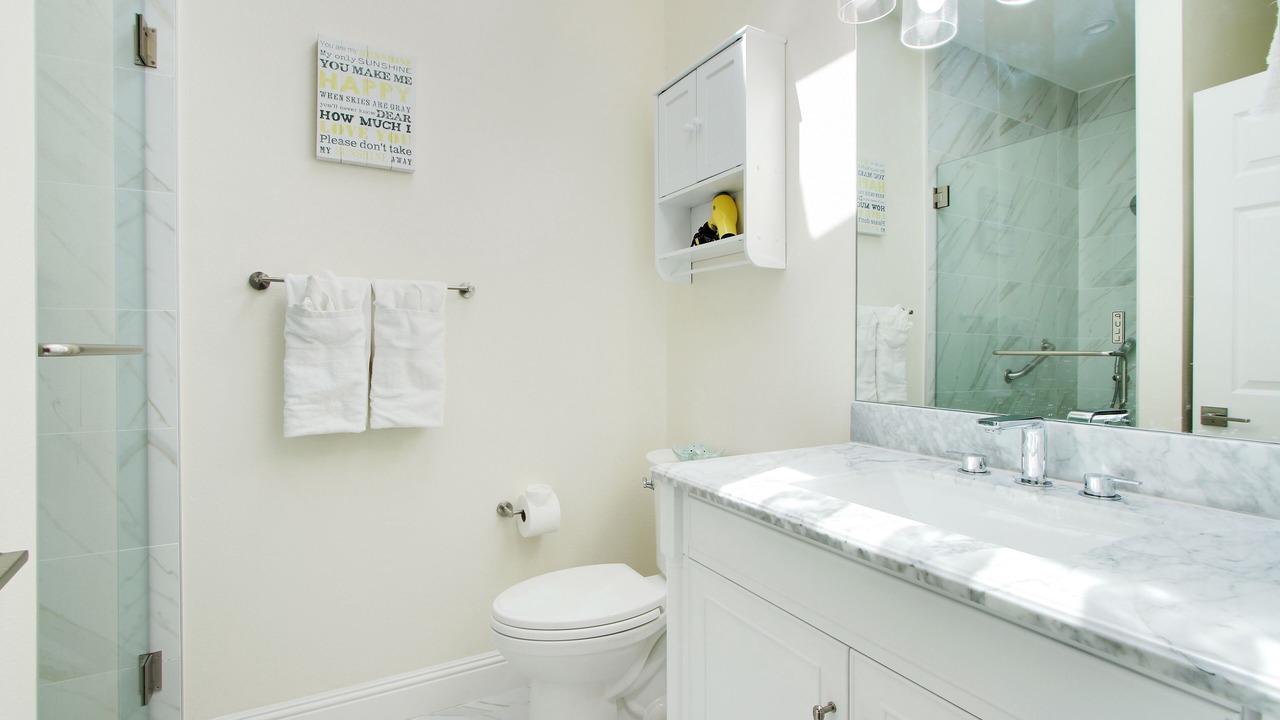 Photo of Bathroom in Cambrian Park