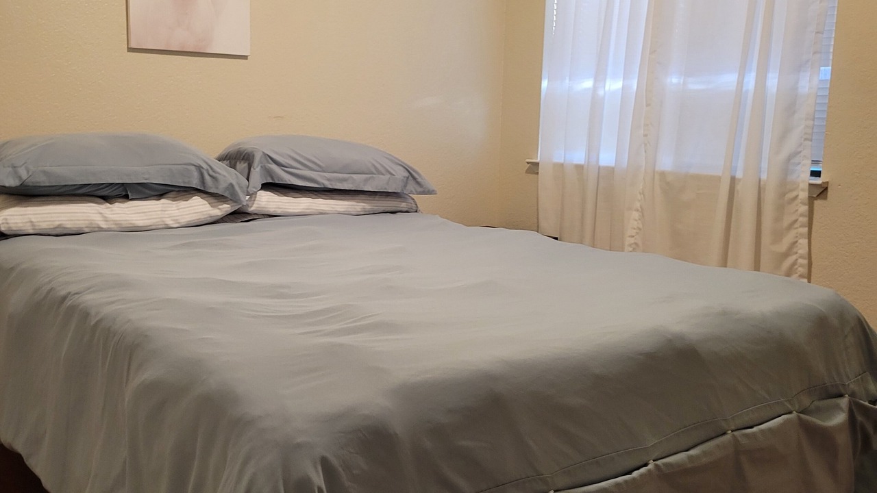 Photo of Bedroom in West Alameda