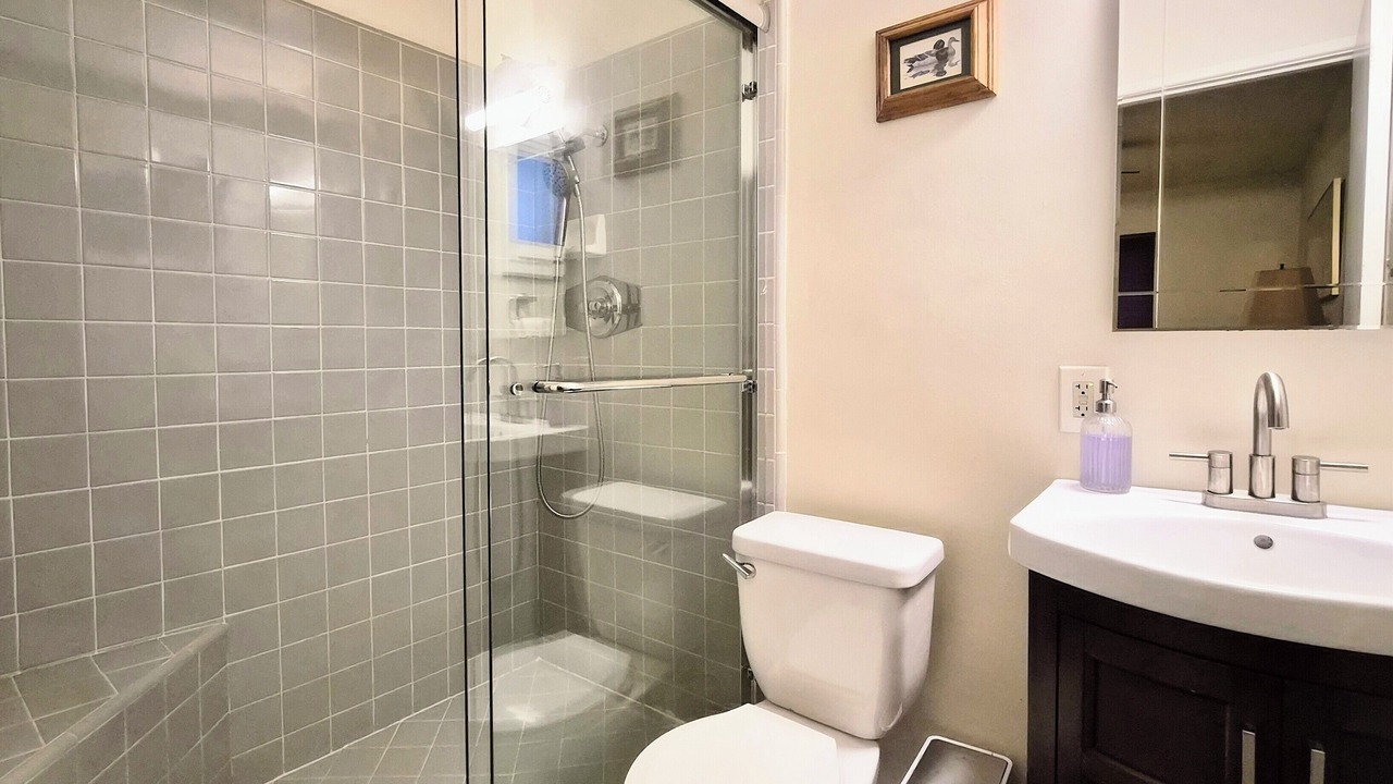 Photo of Bathroom in Cambrian